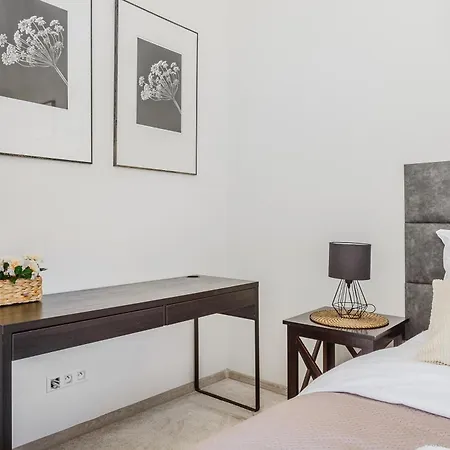 Zygmunta Slominskiego 5 - P&o Apartmán *